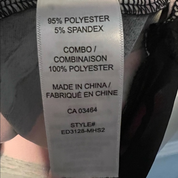 ❌SOLD❌🍀2/$25 Ricki’s Ladies XL Pink & Black V-Neck Tank Top - Picture 3 of 3